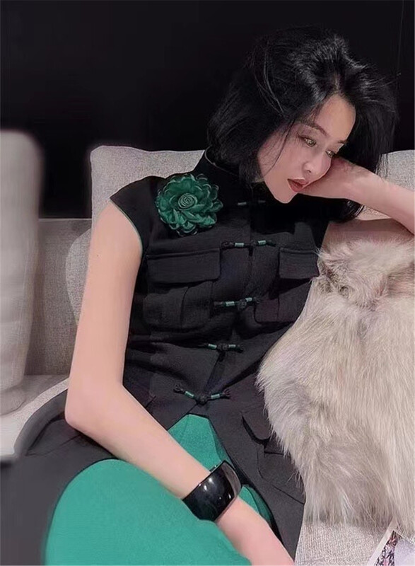 [Torreya grandis] stand collar buckle color matching Vest + versatile basic loose pants set 9626\jj