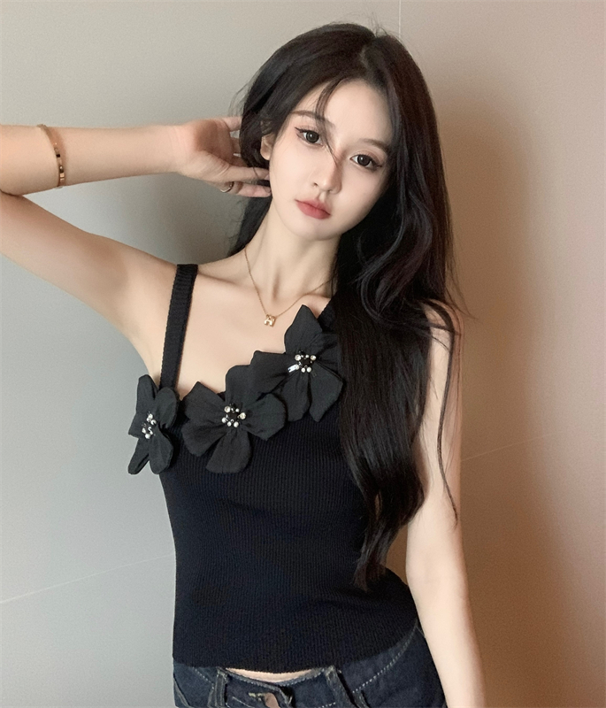 Real shooting, real price, design sense, three-dimensional flowers, irregular, careful machine shaping, slim suspender top