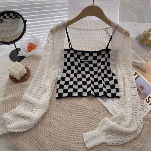 Plaid short bottomed knitted vest women's summer  new solid color hollow out sunscreen cardigan two piece set