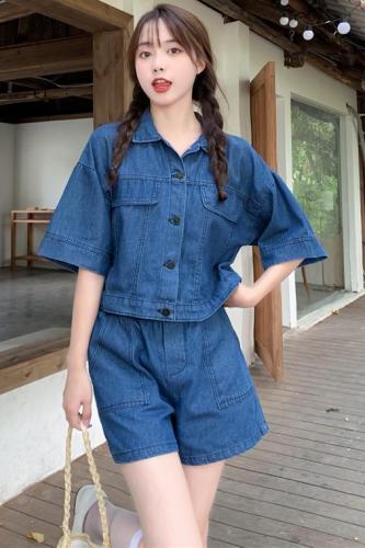 Real shot of a small man with foreign style two-piece loose denim jacket and wide leg casual shorts fashion s-5xl200 kg
