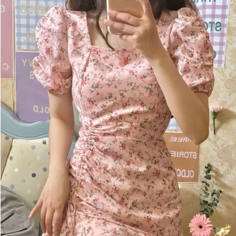In the summer of 2022, the waist will look thin, the dress with broken flowers will be sweet and super immortal, and the ins will be pure and elegant