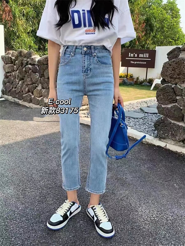 [clothes and jeans] Korean version straight tube versatile elastic jeans 83175\hjy