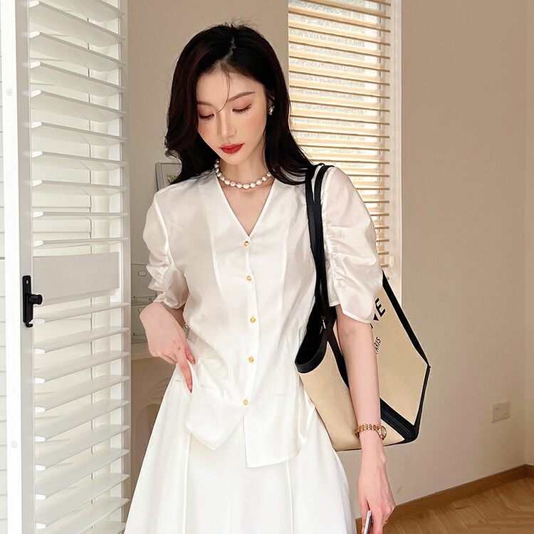 [Hanna inclusive] French V-neck bubble sleeve thin shirt m10099\xj