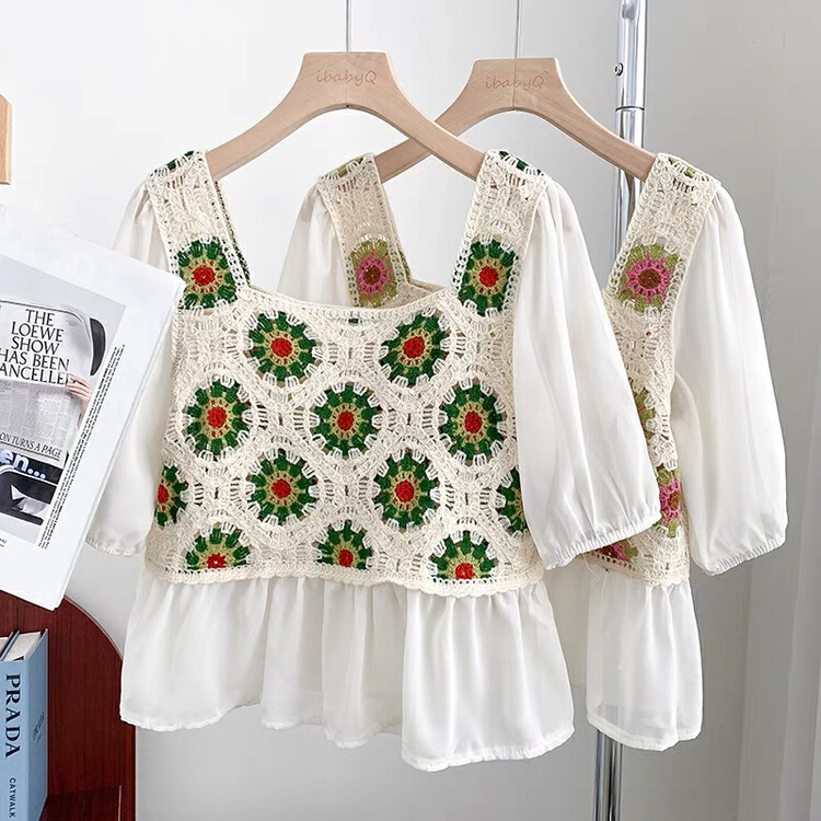 [Gangan] Square Neck Lace hollow hook flower flounce hem bubble sleeve shirt 2801\cl