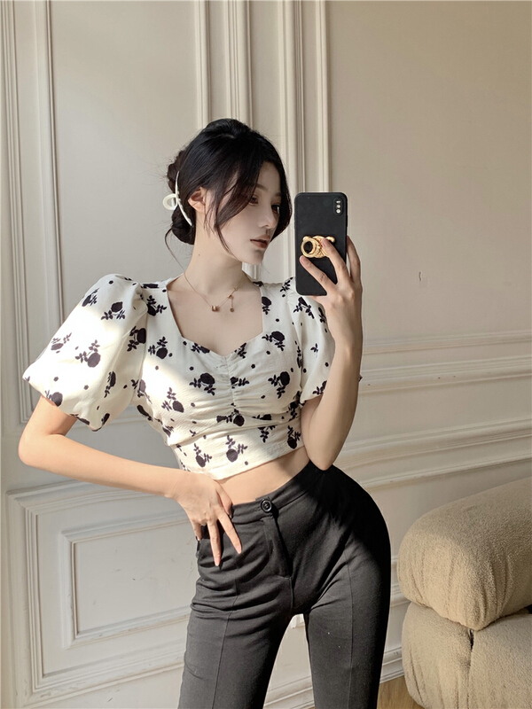 [Doudou family] French retro floral short sleeve square neck chic bubble sleeve lace up blouse ys1-88401\jj