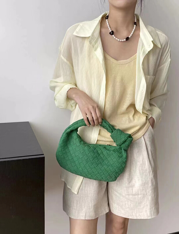[9:00pm] fashionable niche woven handbag 8911\lsl