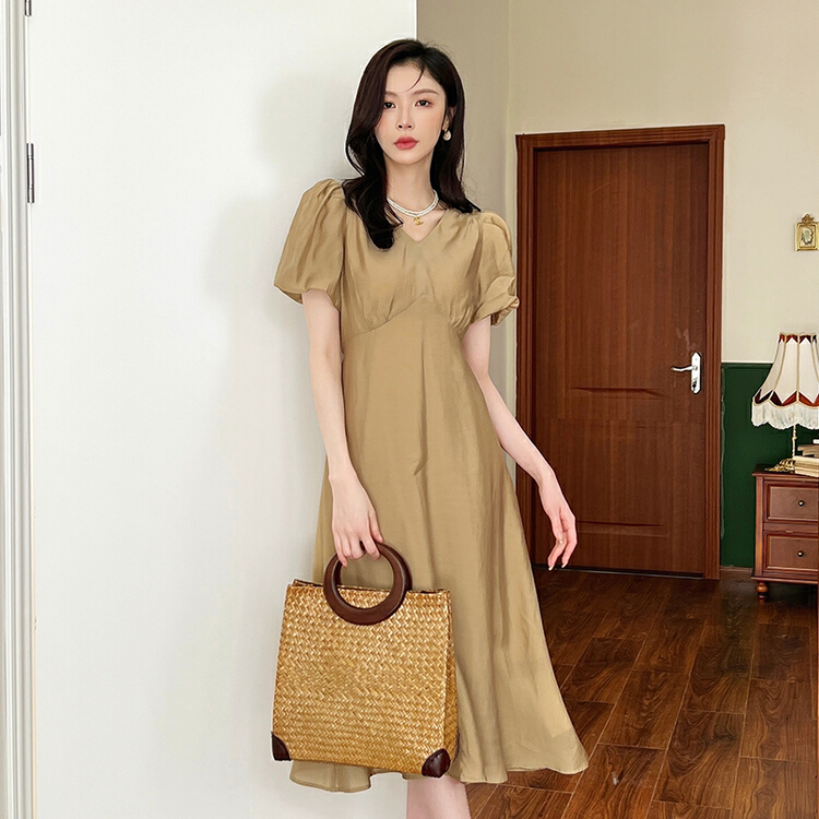 [Hanna includes that] the new style waist closing shows thin temperament V-neck dress m5281\xj