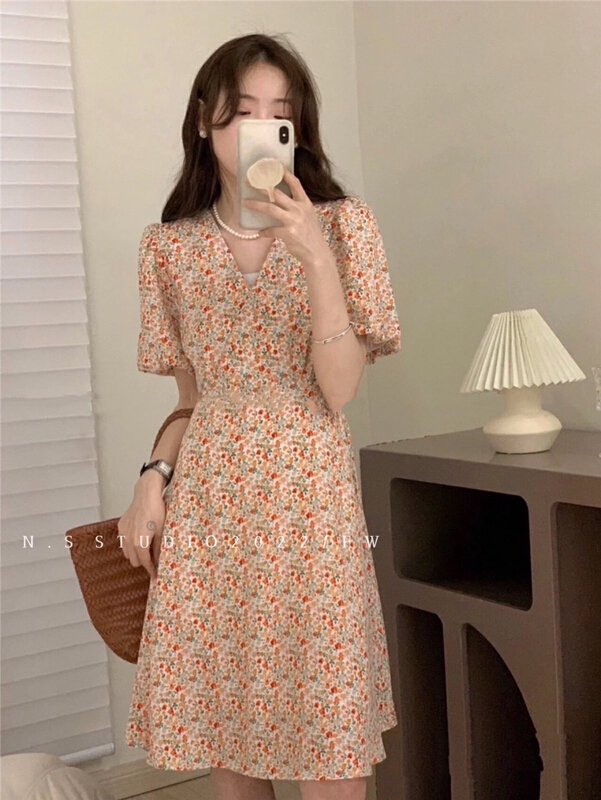 [N.S] Korean retro V-neck bubble sleeve short floral dress 2120\wpl
