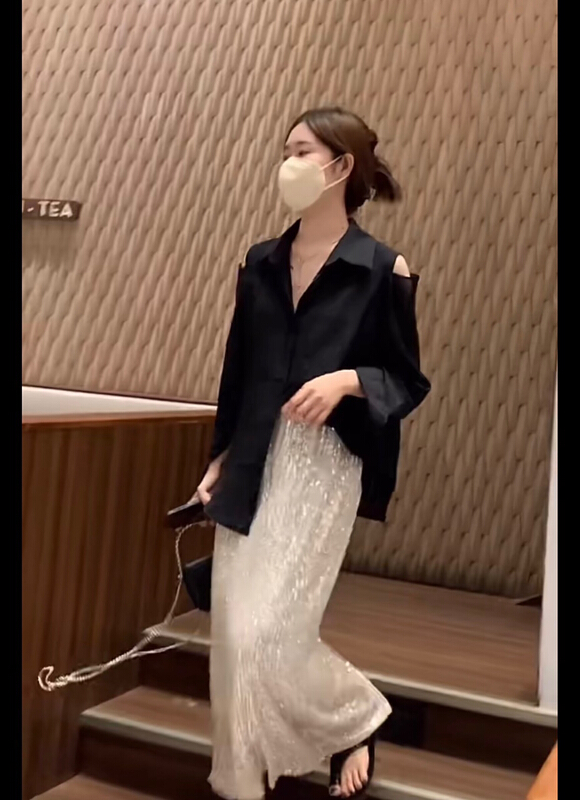 [x · h studio] slightly transparent off shoulder sunscreen design shirt (only selling shirts) 33140\ozq