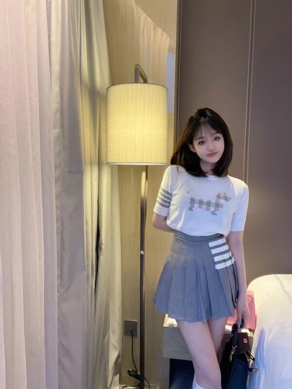 [Bingbing] Korean version dog pattern sweater + College style pleated skirt suit 8325\xyj