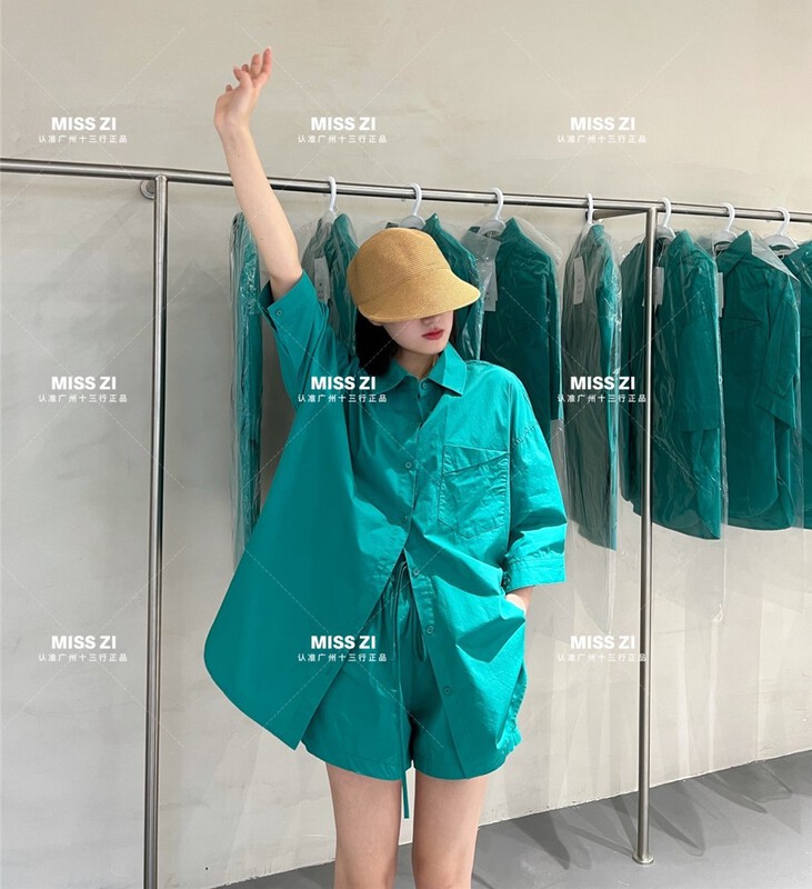 Original price 156.79! [miss Zi] solid color one pocket loose shirt + casual shorts two piece suit 2507\zxl