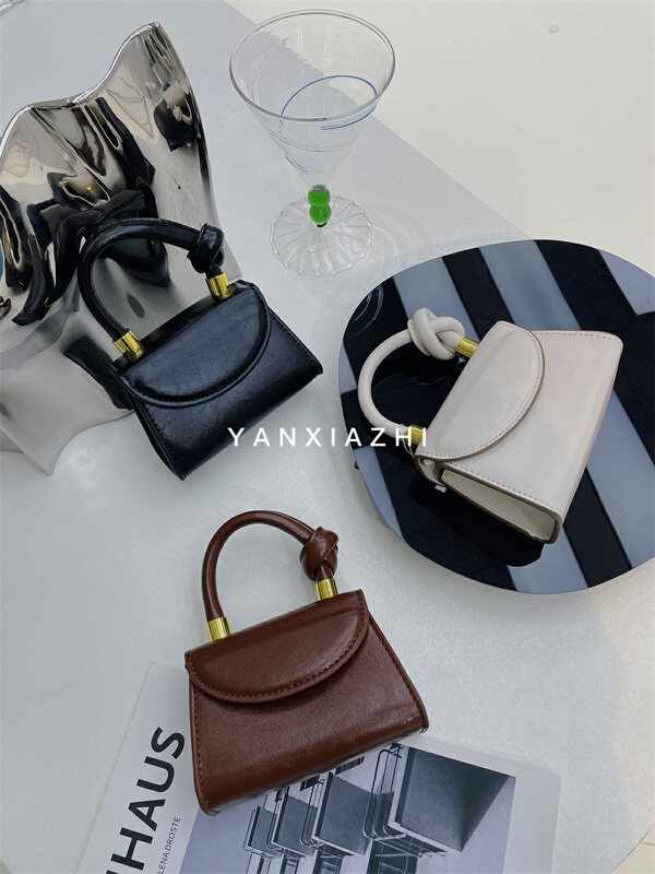 [bottom line] Korean simple Mini cute handbag 203-804\ccl
