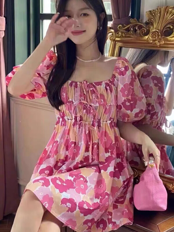 [Dai Dai] French retro bubble sleeves small fresh square neck pleats show thin temperament dress 4700\hbx