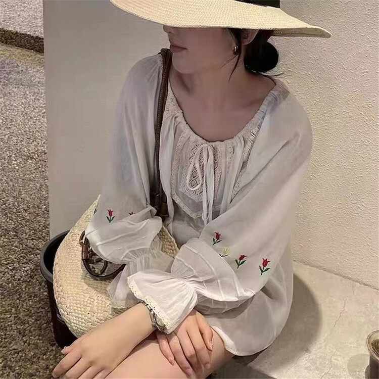 [Mr.Z] round neck Embroidered Flower temperament blouse (only selling blouses) 97257 \zjy