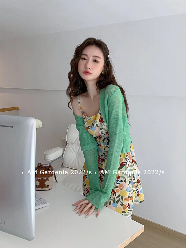 [am Gardenia] short sunscreen knitted cardigan + floral suspender Jumpsuit set 3669\zxx