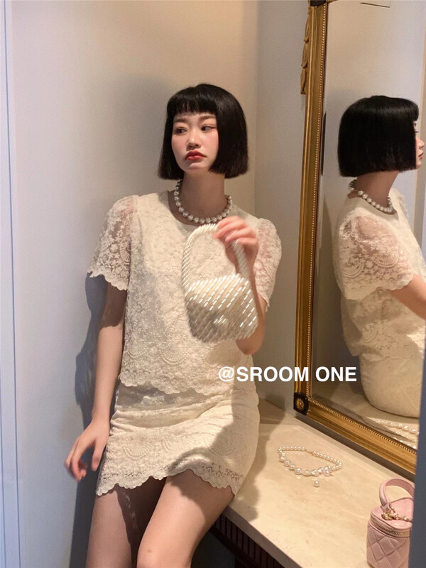 [s.room] round neck lace temperament blouse + lady simple and versatile short skirt set q5017\lsl