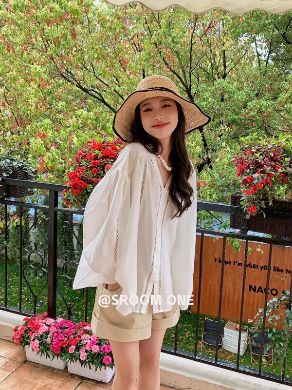 [sroom] French retro V-neck hollow out loose sunscreen shirt 2337\lsl