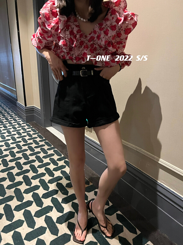 Original price 69.93! [t one] Korean skinny western style denim shorts (with belt) 9126\lsl