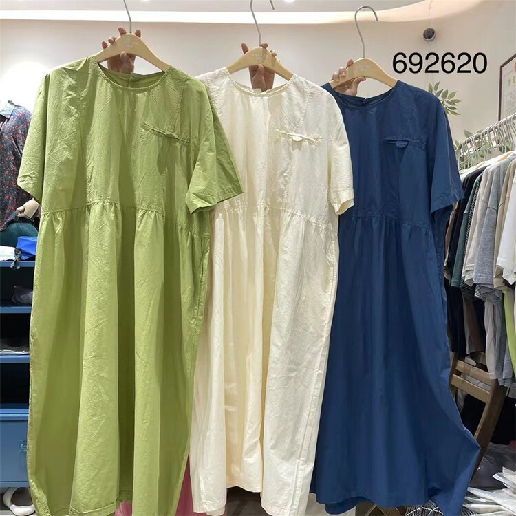 [twenty printed wood] round neck fresh and simple dress 692620\l