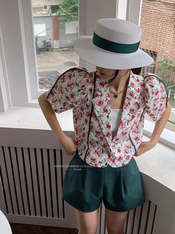[neihe] French color contrast printed bubble sleeve one button short coat 22311\zxx