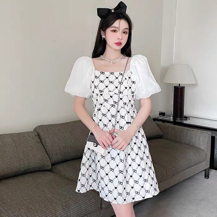 [Zoe Zoe] chic thin bubble sleeve temperament square neck dress 781\zjy