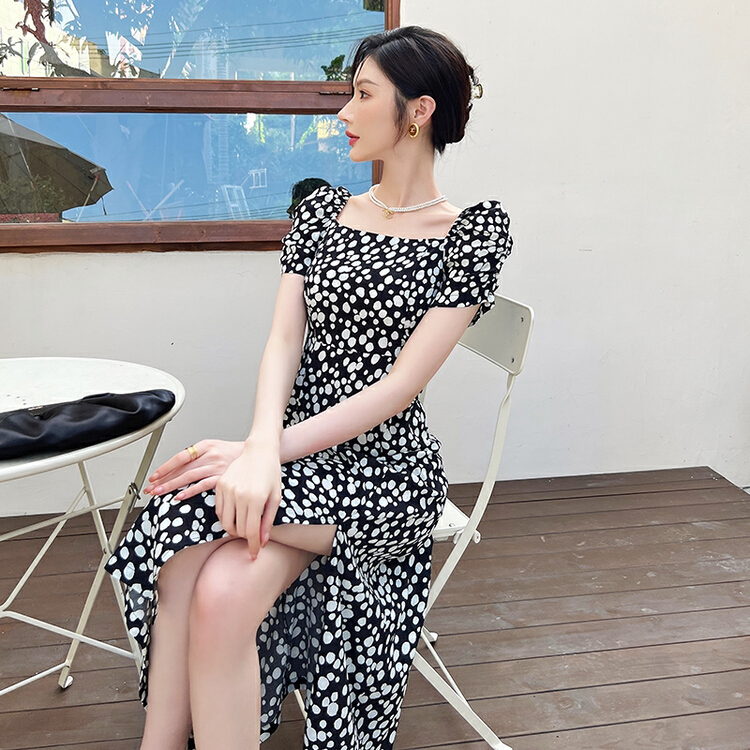[Hanna inclusive] fashionable commuting square collar dress m5268\xj