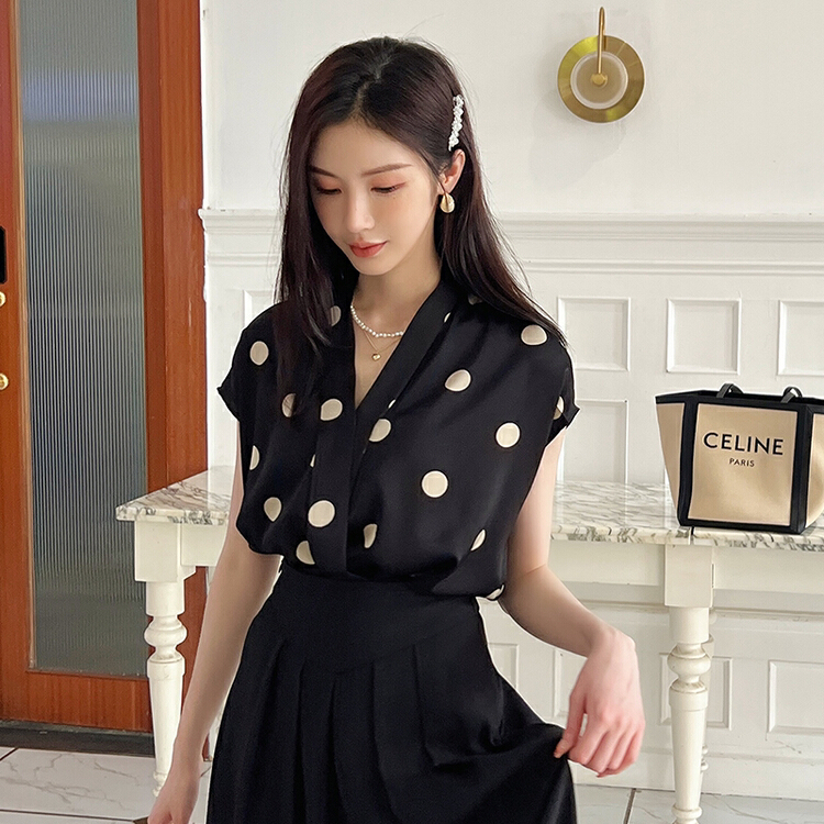 [Hanna inclusive] new simple and atmospheric shirt m10085\xj