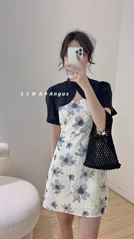 [AOT] leisure simple solid color shawl + little woman ink painting suspender dress set 5581\xyy