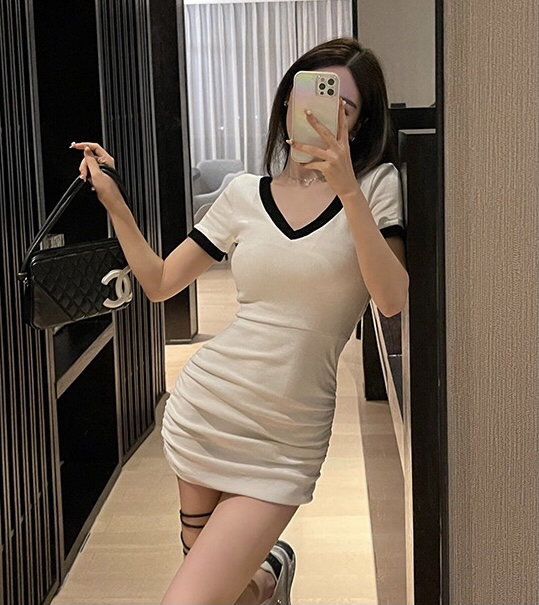 [xinyuanjieyi Xinyuan dressing] French retro style contrast V-neck dress 556a\pcz