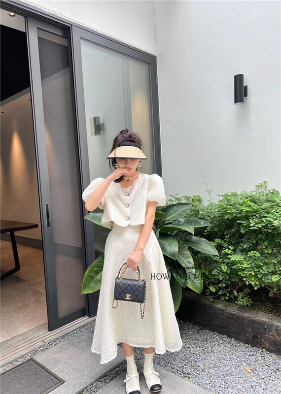 [how and me] bubble sleeve single breasted blouse + Korean versatile skirt suit 7209\lsl