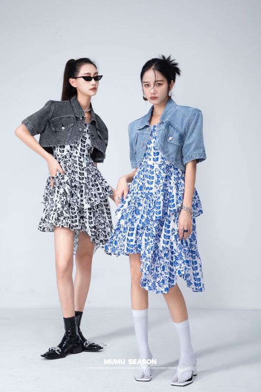 [Mumu season] retro fashion denim coat + floral suspender dress set 2396\zxl