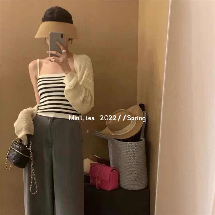 [mint tea] hollow out design knitted cardigan + striped contrast suspender vest set 22150\zjy
