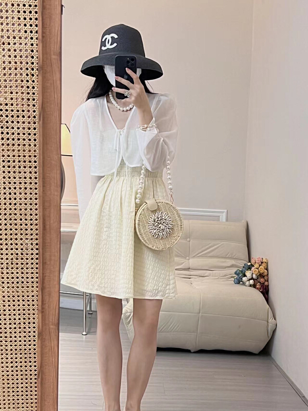 [Zoe Zoe] solid color lace up short sunscreen shirt + pull up waist strap skirt two piece suit c1170\zjy