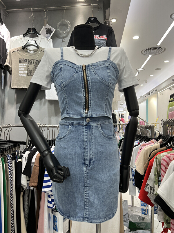 [fan fan] fashion denim suspender Vest + solid color short sleeve T-shirt + slim fitting denim suit 288\jj