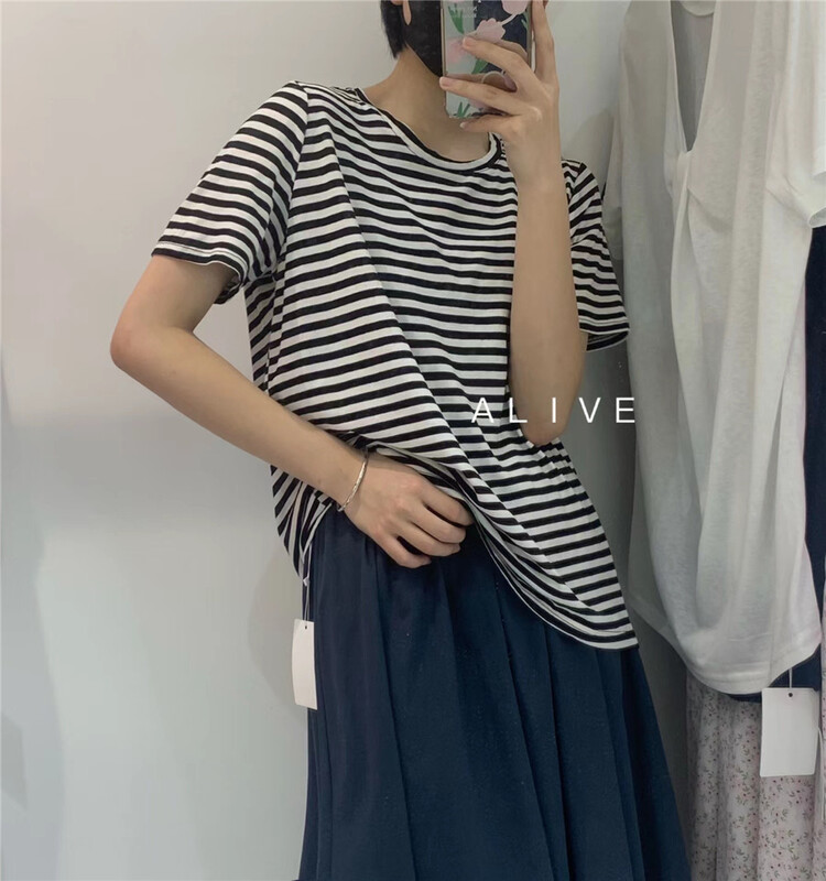[alive] round neck comfortable loose fitting short sleeve T-shirt (T-shirt only) 139032\hyy