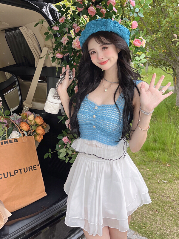 [Doudou family] lace, splicing and diamond buckle, versatile sweet and spicy suspenders + Cake yarn skirt set 88418\jj