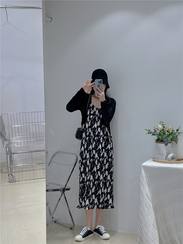 [AOT] simple and versatile cardigan + ink painting suspender dress set 5617\xyy