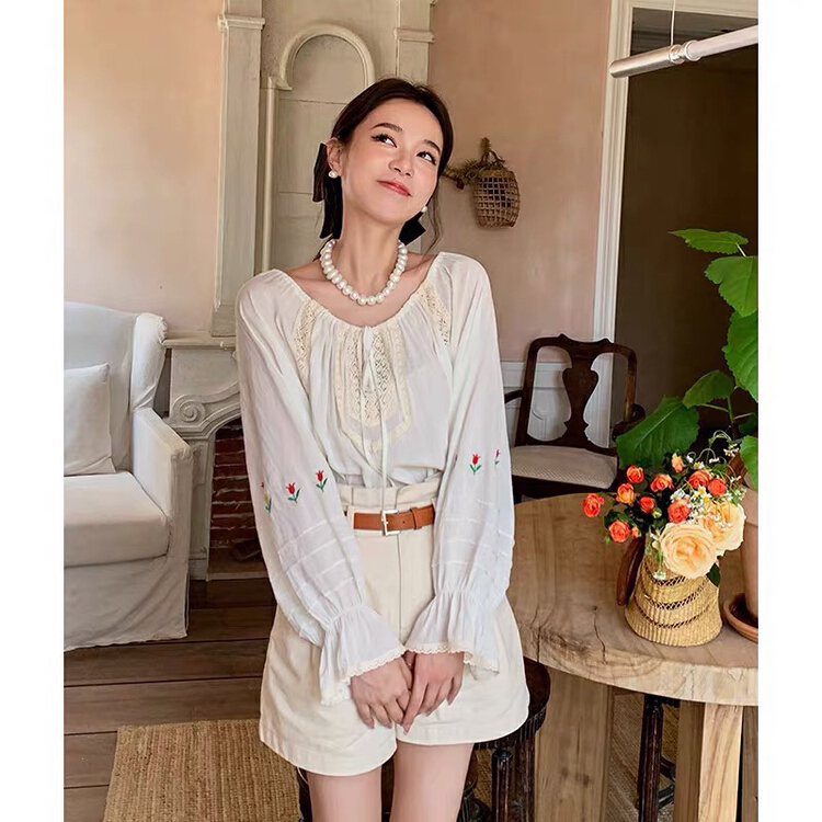 [x · h studio] sweet Embroidered Flower loose shirt 3133\ozq