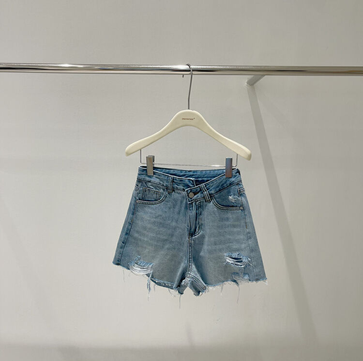 [onivinage Omni] versatile hole breaking denim shorts ow224n5659
