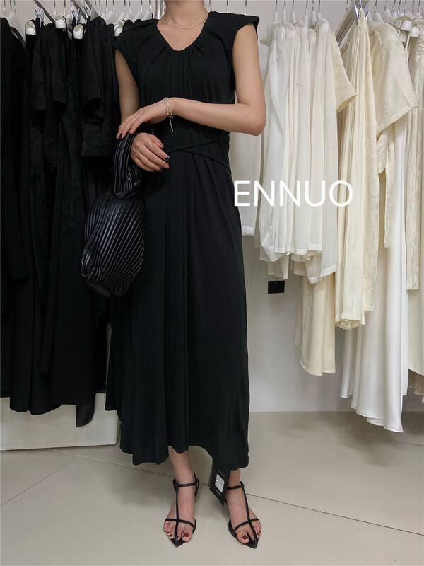 [ennuo] V-neck Pleated Dress 1626\l