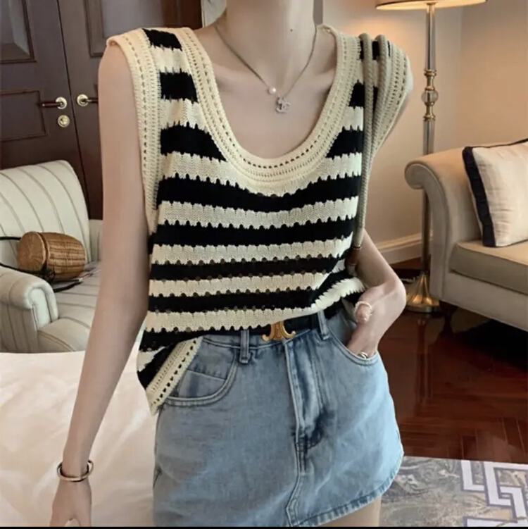 [miss Xixi] striped hollow out sleeveless vest women's summer fashionable loose round neck sweater 1011\l