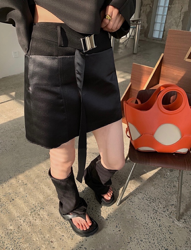 [Tan] fashionable and multi panel skirt (with belt) p3151\zxl