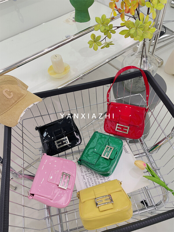 [words] sweet cool minimalist patent leather versatile shoulder bag 203-2238a\ccl