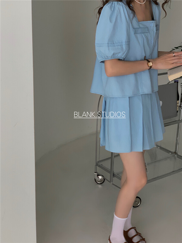 【 blank 】 square neck bubble sleeve blouse + pleated skirt skirt suit 582592 \wpl