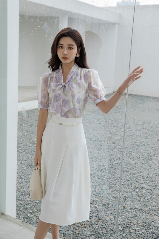 [style] suit thin material front pleated skirt (with detachable chain) f8538\jj