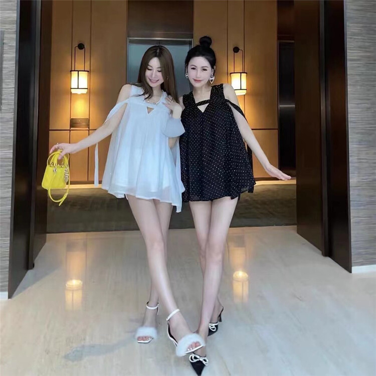 [see you] V-neck wave point doll temperament sleeveless shirt 2028\pcz