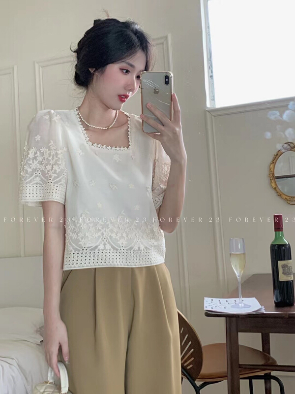 [forever23] Korean version square neck Embroidery Shirt 813\hjy