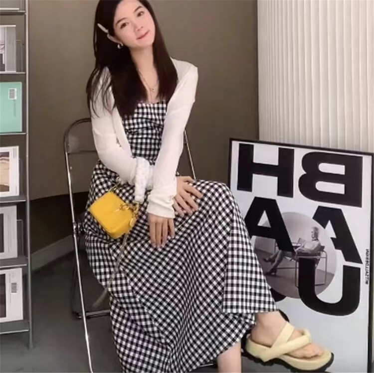 [AOT] Halter design checkered dress + versatile sunscreen suit 5622\xyy