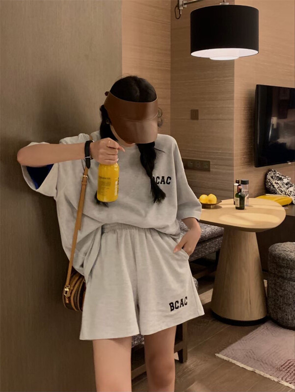 [Yishang & Yiyou] round neck letter printed short sleeve T-shirt + slim casual Shorts Set 6361\lsw