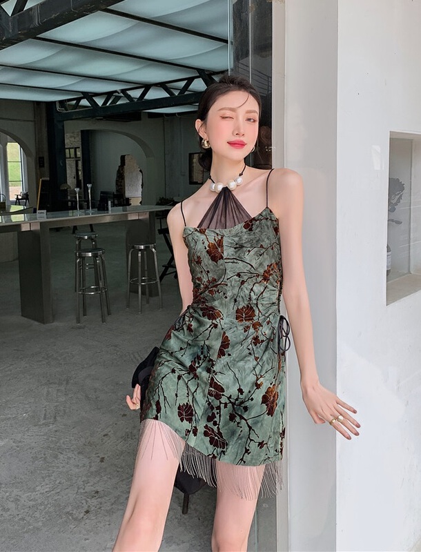 [AC] sweet and spicy girl tie dyed flocking copper tassel heavy industry splicing Sling Dress 7075\jj